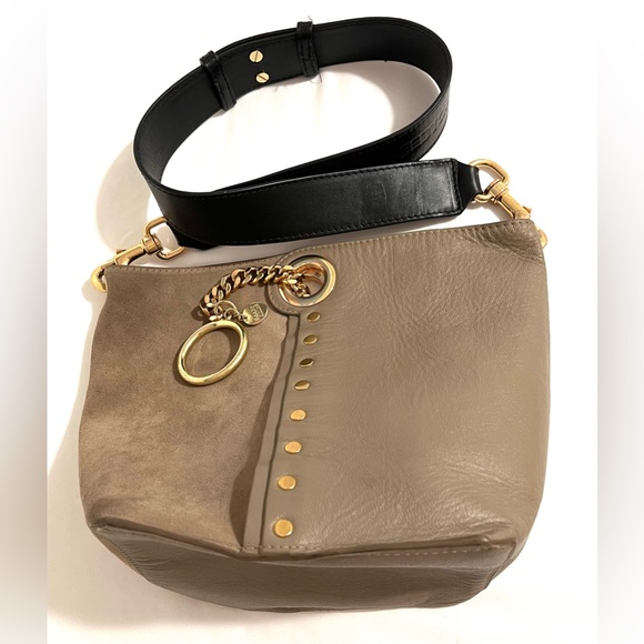 CHLOÉ
See by Chloé Leather tote - Picture 3 of 15